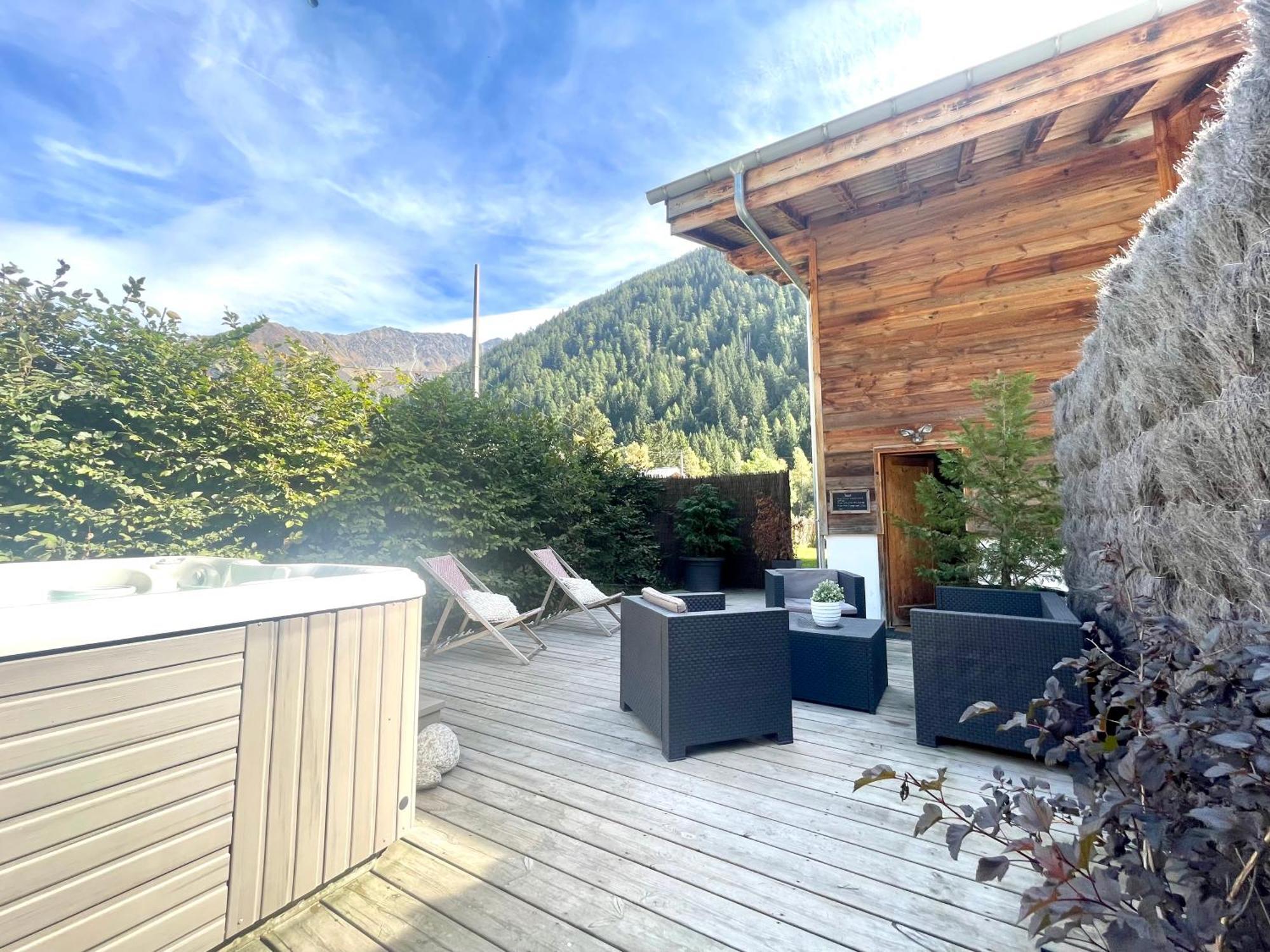 Chalet Le Petit Nicolas, Jacuzzi, Vue Mont Blanc Chamonix Exterior foto
